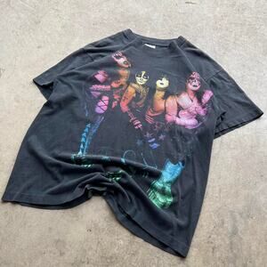 Single-Stitched Faded 1996-97 KISS They’re Back! Band T-Shirt Size XL
